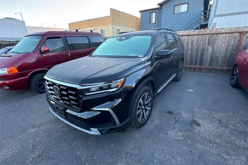 2024 Honda Pilot Touring 8-Passenger