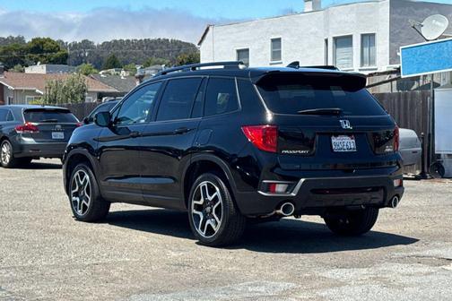 Crystal Black Pearl 2023 Honda Passport AWD Elite