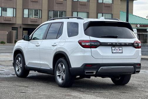 Platinum White Pearl 2026 Honda Pilot EX-L