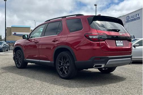 2025 Honda Pilot Touring 8-Passenger