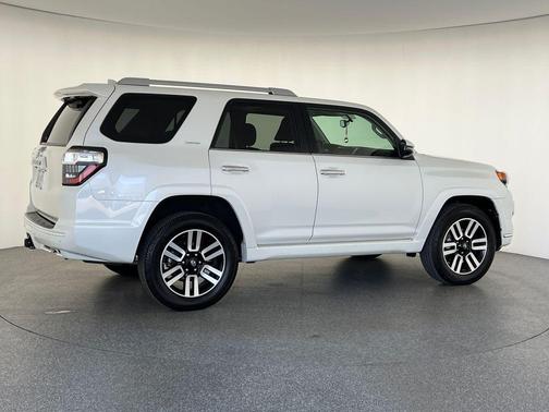 Blizzard Pearl 2019 Toyota 4Runner Limited