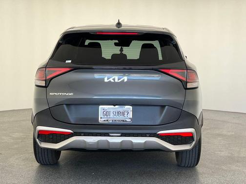 Gravity Gray 2023 Kia Sportage LX