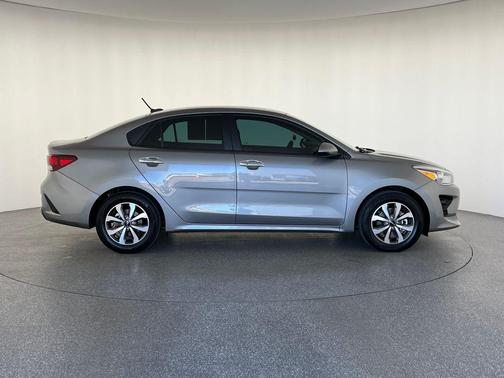 2022 Kia Rio S
