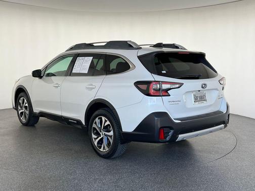 Crystal White Pearl 2020 Subaru Outback Touring XT