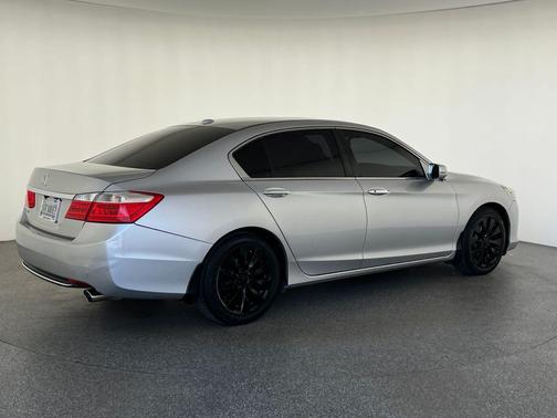 Alabaster Silver Metallic 2015 Honda Accord EX-L