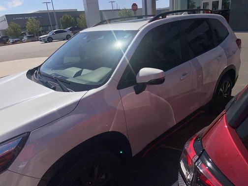 Crystal White Pearl 2022 Subaru Forester Sport