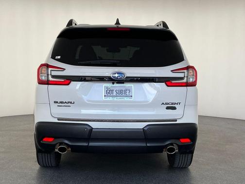 Crystal White Pearl 2025 Subaru Ascent Onyx Edition Touring 7-Passenger