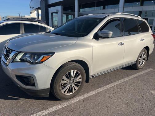 2019 Nissan Pathfinder SV