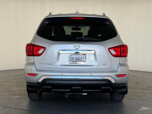 2019 Nissan Pathfinder SV