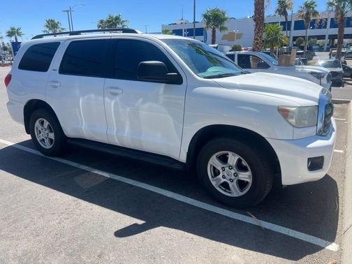 Super White 2015 Toyota Sequoia SR5