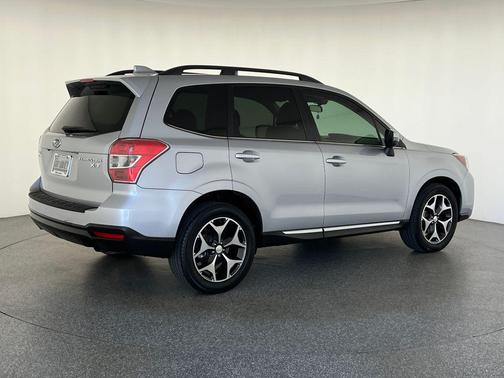 Ice Silver Metallic 2016 Subaru Forester 2.0XT Touring