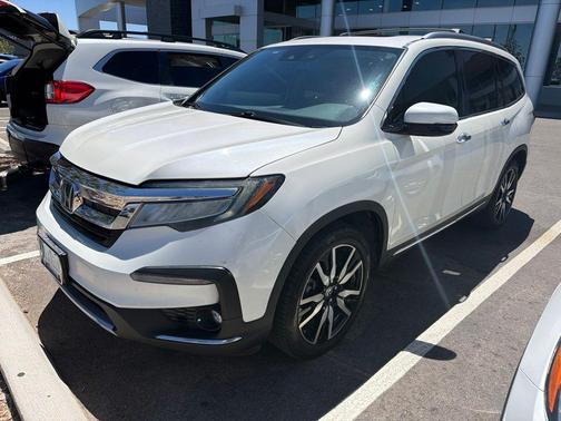 White Diamond Pearl 2019 Honda Pilot Touring 8-Passenger