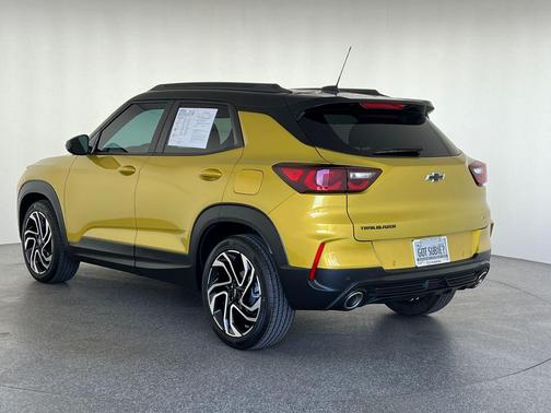 Nitro Yellow Metallic 2025 Chevrolet Trailblazer RS