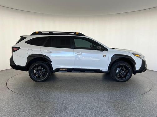 Crystal White Pearl 2024 Subaru Outback Wilderness