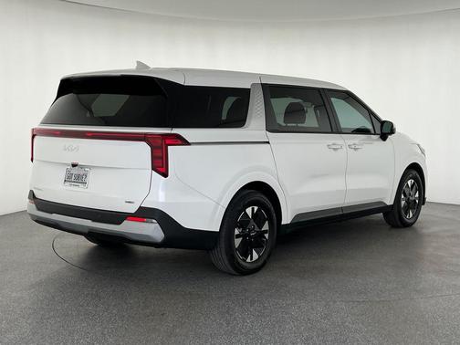 2025 Kia Carnival Hybrid LXS
