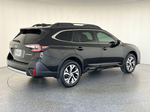 Crystal Black Silica 2020 Subaru Outback Limited