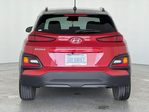 2021 Hyundai KONA SEL