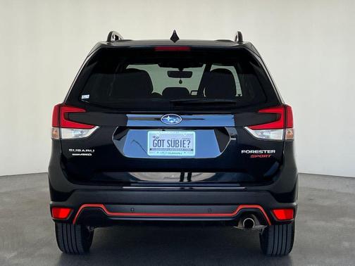 Crystal Black Silica 2024 Subaru Forester Sport