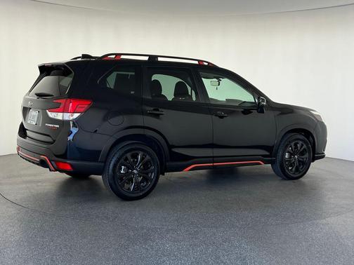 Crystal Black Silica 2024 Subaru Forester Sport