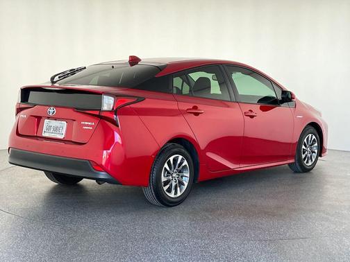 2019 Toyota Prius L
