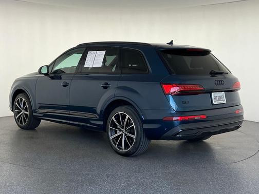 Galaxy Blue Metallic 2022 Audi Q7 55 Premium Plus