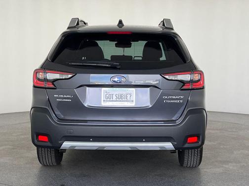2025 Subaru Outback Touring XT