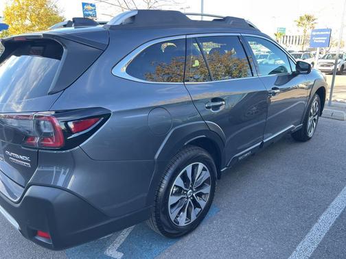 2025 Subaru Outback Touring XT