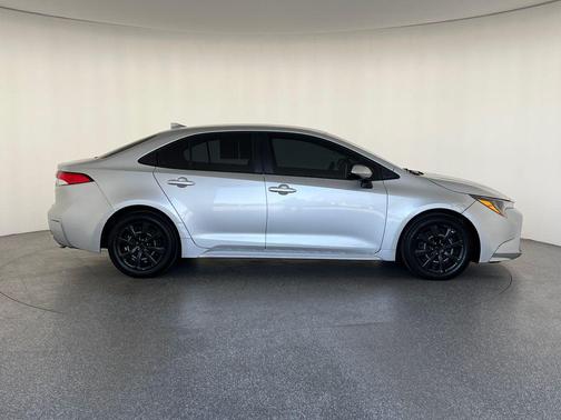 Classic Silver Metallic 2021 Toyota Corolla LE
