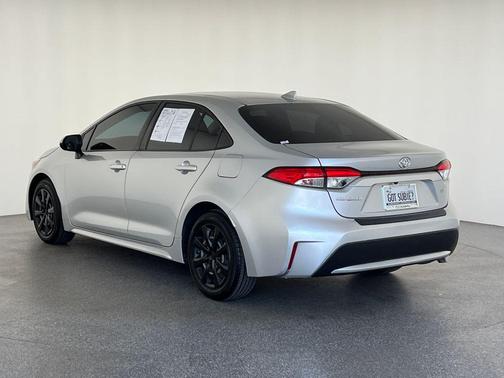 Classic Silver Metallic 2021 Toyota Corolla LE
