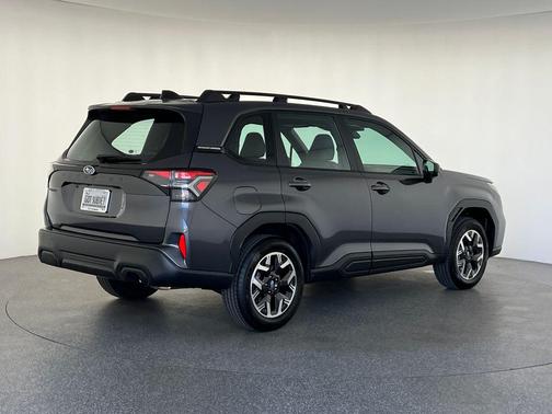 Magnetite Gray Metallic 2026 Subaru Forester Base