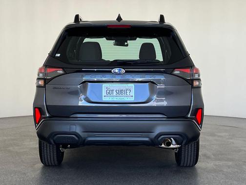 Magnetite Gray Metallic 2026 Subaru Forester Base