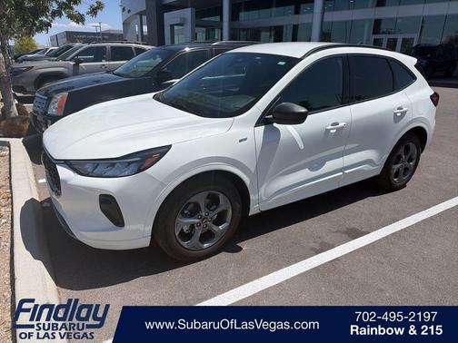 Star White Metallic Tri-Coat 2024 Ford Escape ST-Line