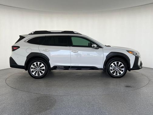 2023 Subaru Outback Touring