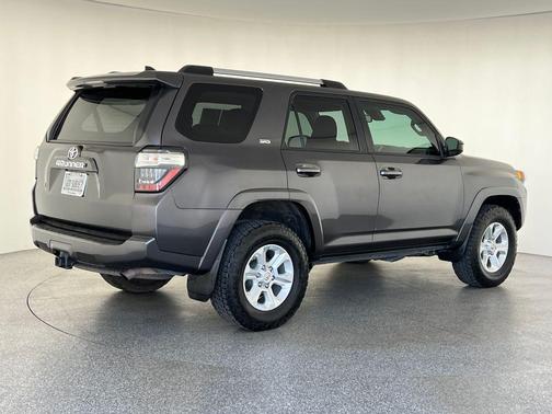 Magnetic Gray Metallic 2021 Toyota 4Runner SR5