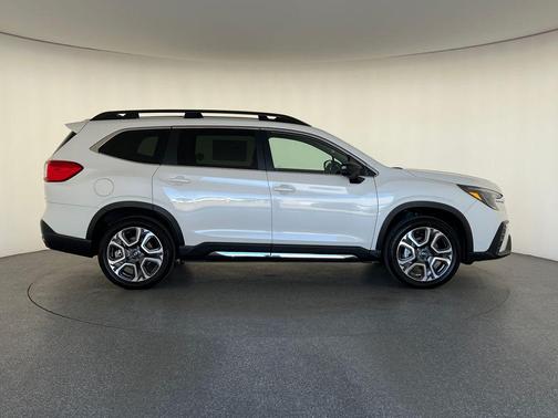Crystal White 2026 Subaru Ascent Limited 7-Passenger
