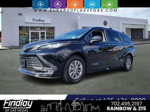 2023 Toyota Sienna XLE