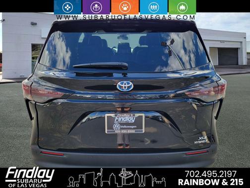 2023 Toyota Sienna XLE