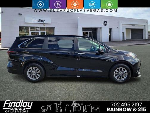 2023 Toyota Sienna XLE