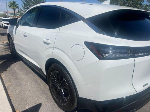 Everest White Pearl Tricoat 2025 Nissan Murano Platinum