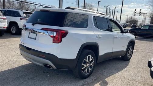 2023 GMC Acadia SLT