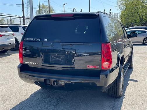 2014 GMC Yukon XL SLT