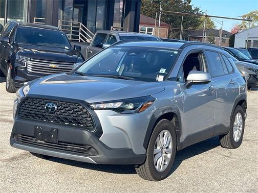 2024 Toyota Corolla Cross LE
