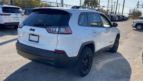 2023 Jeep Cherokee Altitude Lux