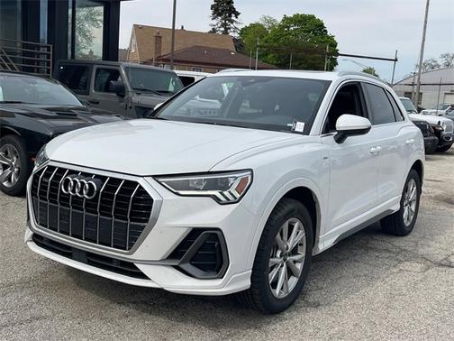 2023 Audi Q3 S line Premium