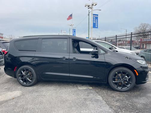 2026 Chrysler Pacifica Limited