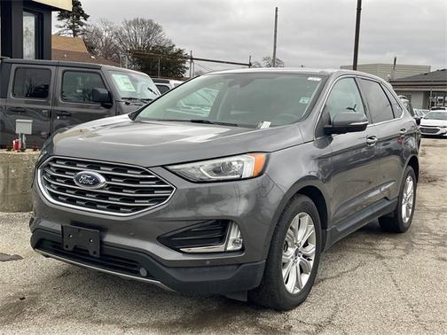 2022 Ford Edge Titanium
