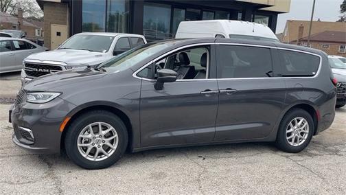 2023 Chrysler Pacifica Touring L