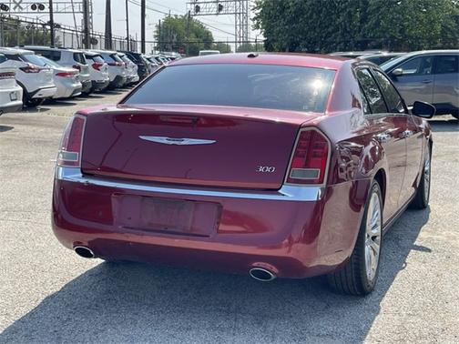 2014 Chrysler 300 Uptown Edition
