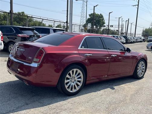 2014 Chrysler 300 Uptown Edition
