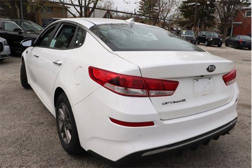 Photo 3 of 26 of 2020 Kia Optima LX